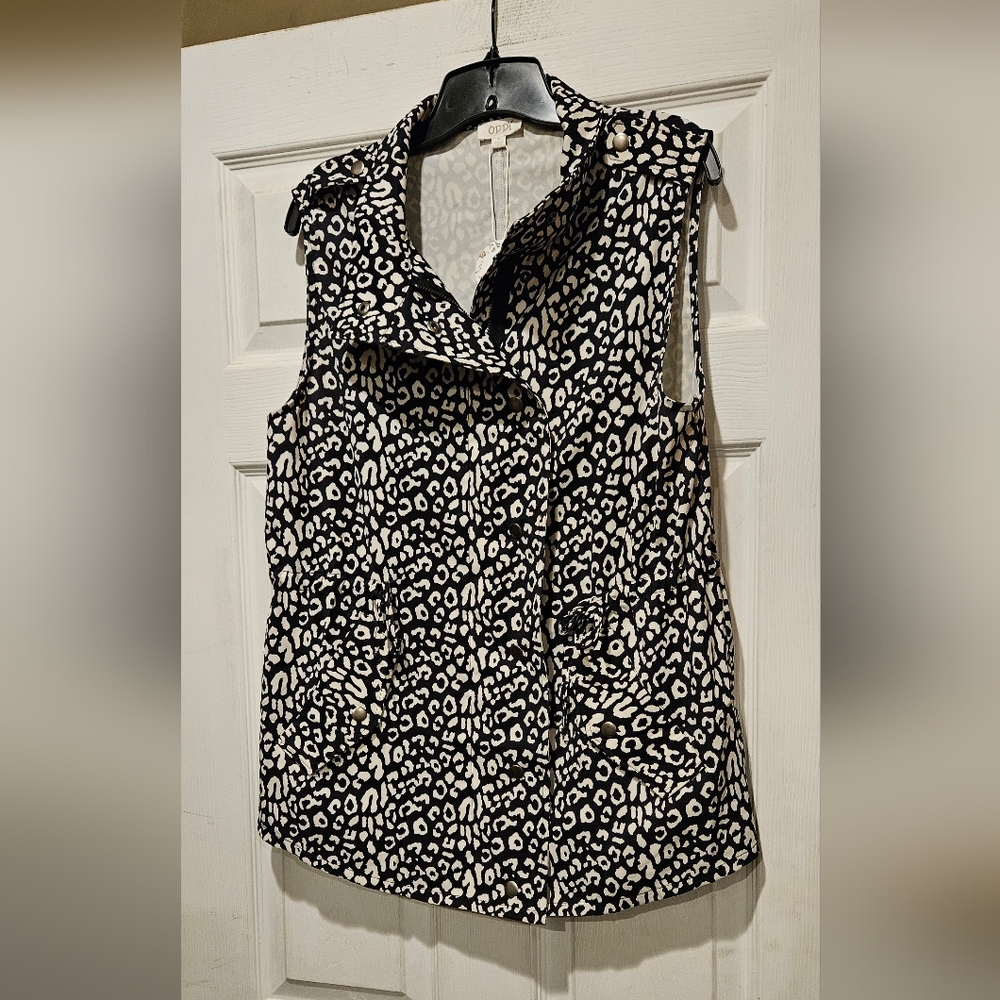 ODDY TOP/VEST
